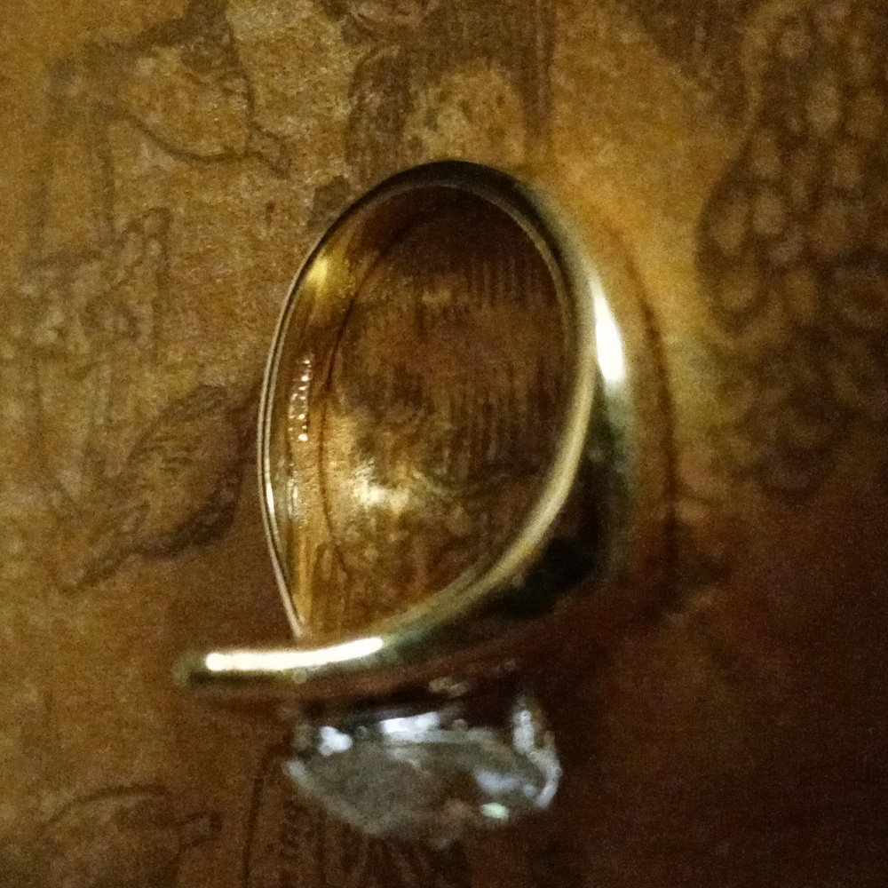 18k Gold Plated Solitaire Ring Size 8 - image 4